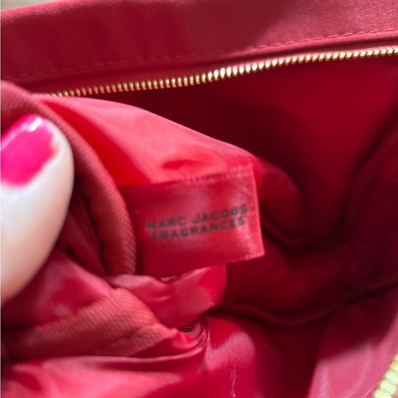 Marc Jacobs Fragrances Bag Red Makeup Bag L 10 1/2in W 2 1/2 In H 7in NWOT - Picture 7 of 7